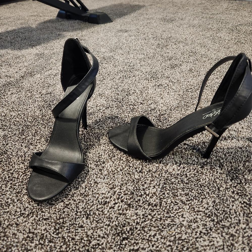 Missoni black open toe high heel